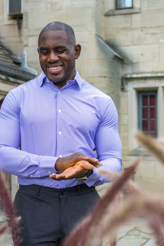 Ed Latimore wearing a dress shirt