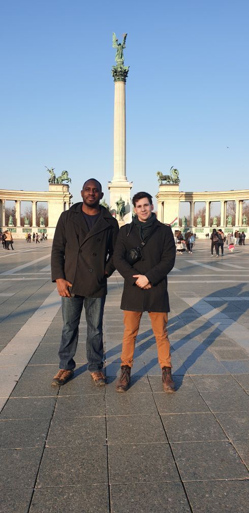 7 reasons it’s hard to make friends (+ tips that work)